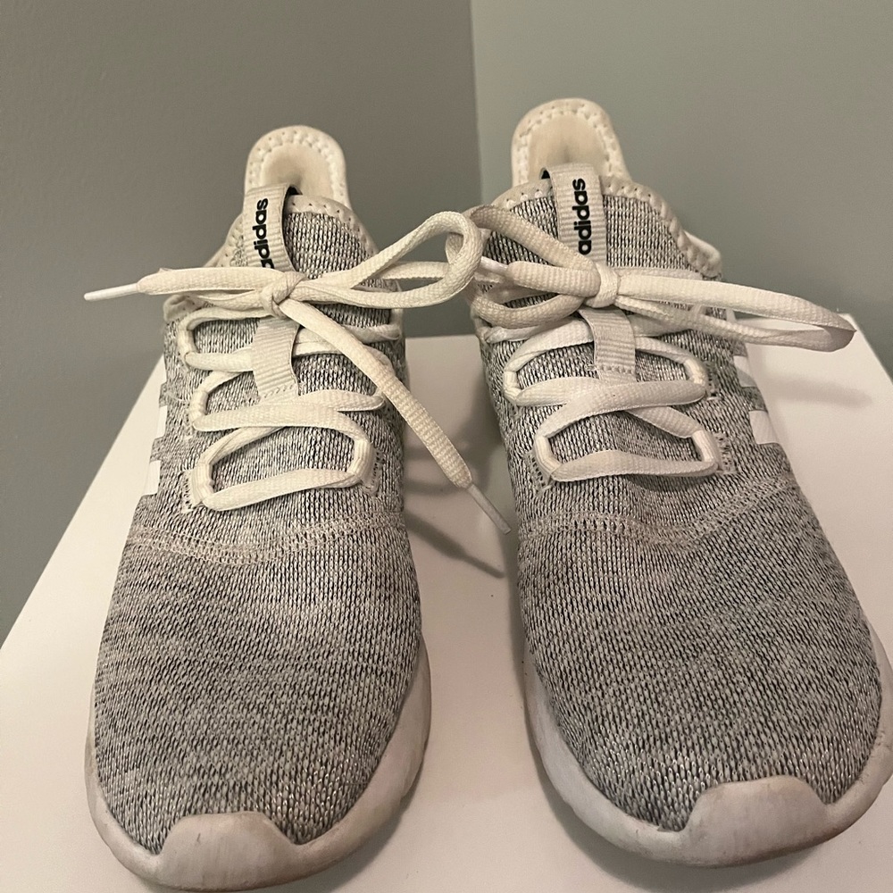 Adidas running shoes GUC - Picture 5 of 8